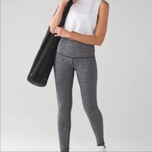 Light gray lulu lemon leggings